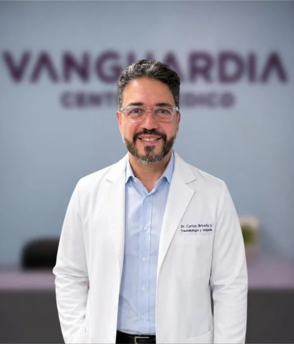 Dr. Carlos Briceño Urbina